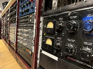 Analoge Hardware, so weit das Auge reicht